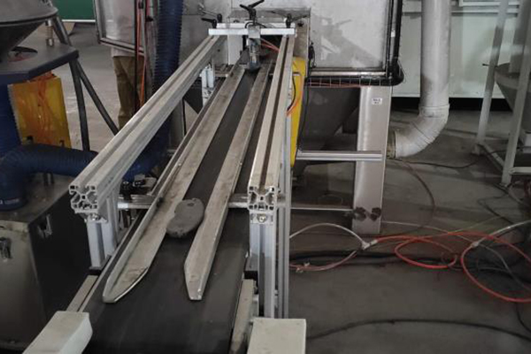 การพัฒนาและแนวโน้มระบบอัตโนมัติของเครื่องจักรโรงงานผ้าเบรก